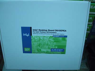 Intel815Epbox.jpg (8589 bytes)